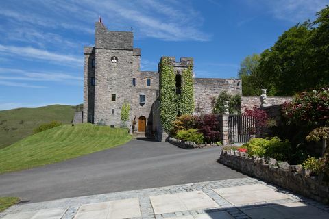 Castell Gyrn - Château de 6 chambres au Pays de Galles