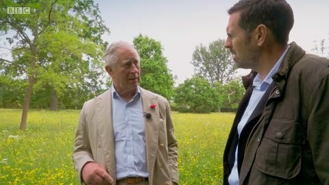 Adam Frost rencontre le prince Charles pour parler de la question de la biosécurité - BBC's Gardeners 'World