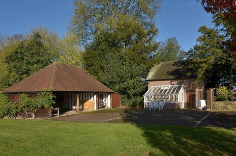 Château de Starborough - Marsh Green - Kent - jardin - Savills