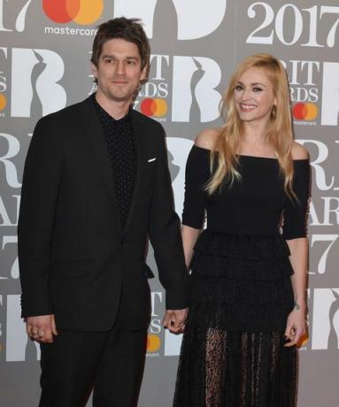 Jesse Wood et Fearne Cotton participent aux BRIT Awards 2017