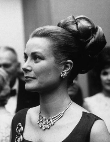 collier grace kelly cartier