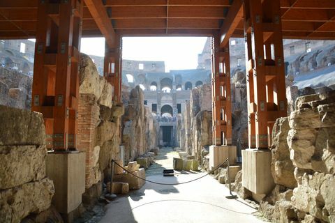 intérieur propre du Colisée romain