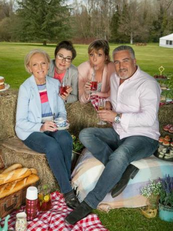 Le Great British Bake Off (GBBO) série 7 sur BBC One - Mary Berry, Sue Perkins, Mel Giedroyc, Paul Hollywood