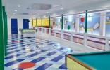 Rénovation étonnante du bowling du designer Phillip Thomas à Bellport, New York