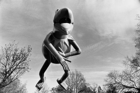 Kermit le ballon grenouille au défilé de Thanksgiving de 1990 Macy