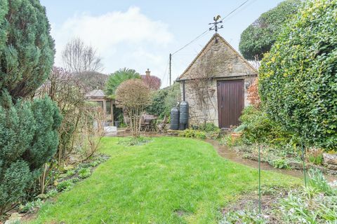 jetez un coup d'œil à l'intérieur de ce cottage des Cotswolds du 17ème siècle à vendre