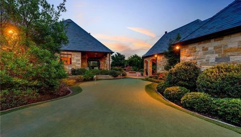 Selena Gomez Fort Worth, Texas Mansion Golf Course